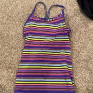 size 4 lulu tank top